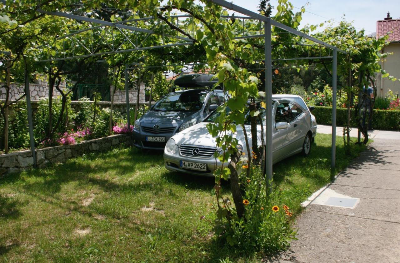 Apartments With A Parking Space Baska, Krk - 5412 Kültér fotó